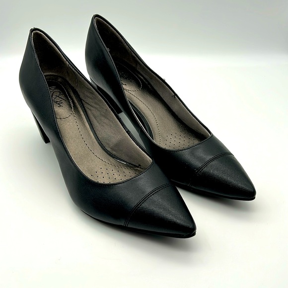 LifeStride Black Heels - Picture 1 of 4